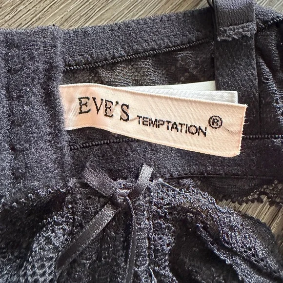 Chic Black Lace Underwire Bra - Picture 2 of 4